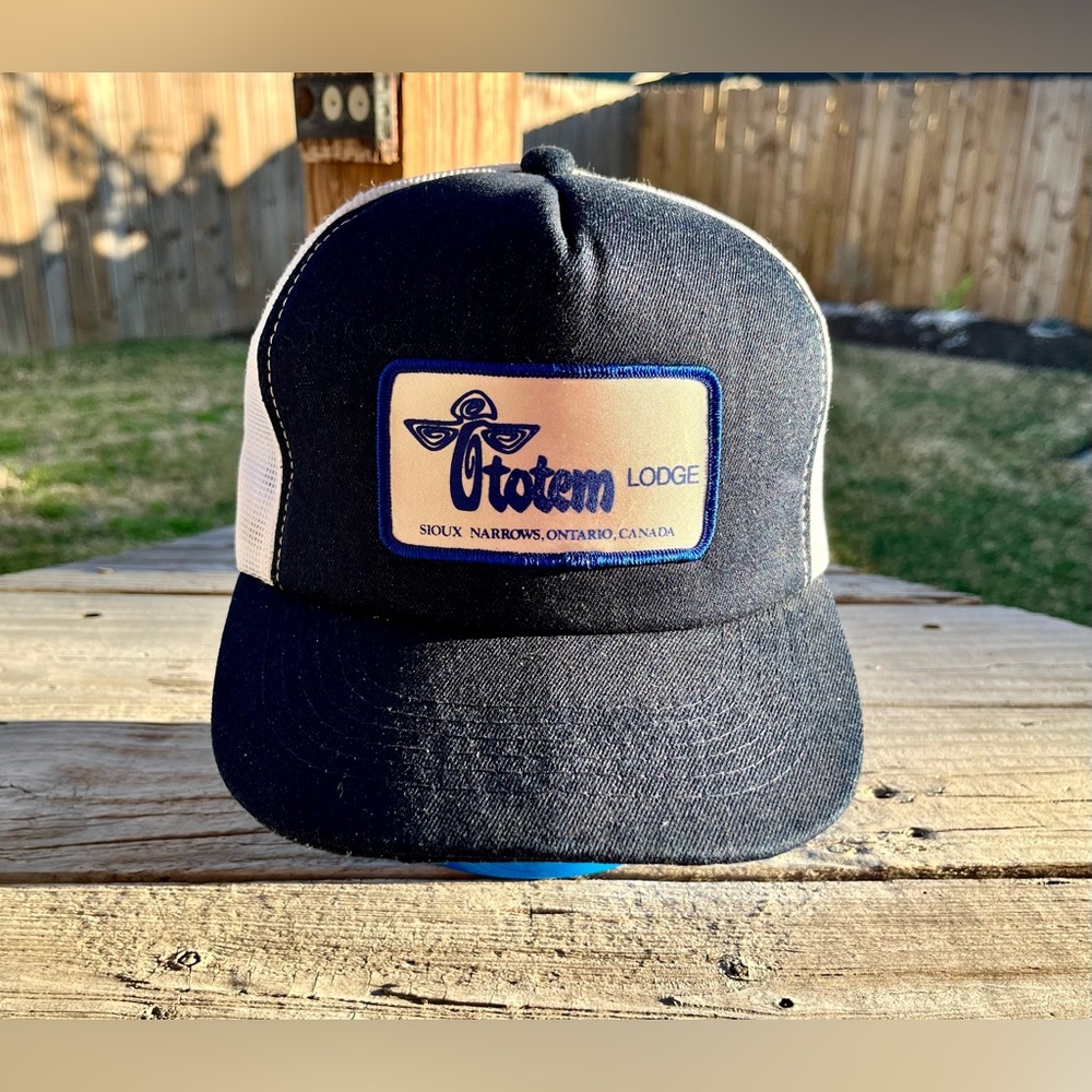 Navy and‎ White Ontario Canada Vintage Trucker Hat SnapBack